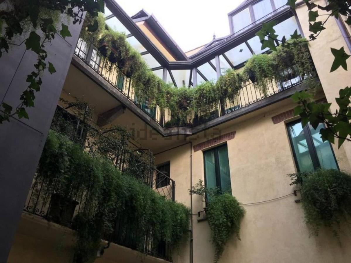 Hl Luxury Duomo Apartment - Via Torino, Montenapoleone Milan Bagian luar foto