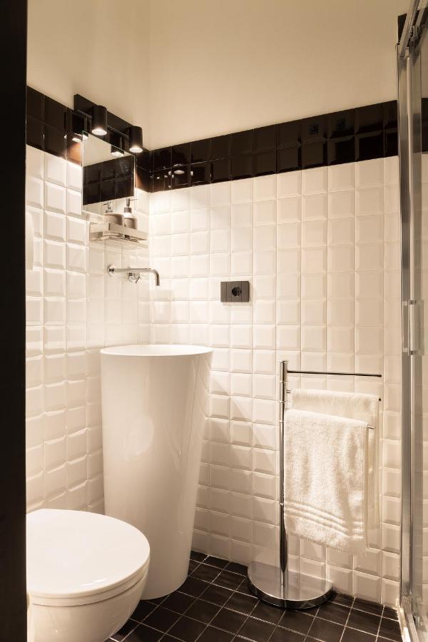 Hl Luxury Duomo Apartment - Via Torino, Montenapoleone Milan Bagian luar foto